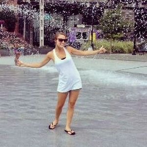 Meet your Posher, Lisa